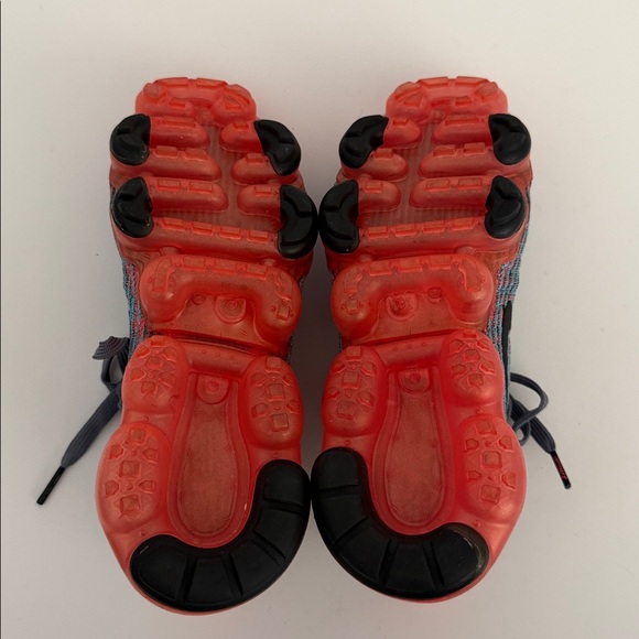 EUC Nike Air Women’s VaporMax Flyknit 3 Flash Crimson Orange sz 7 Sneakers Shoes - Picture 8 of 10